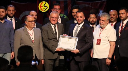 Yeni Bakan Ula Entok