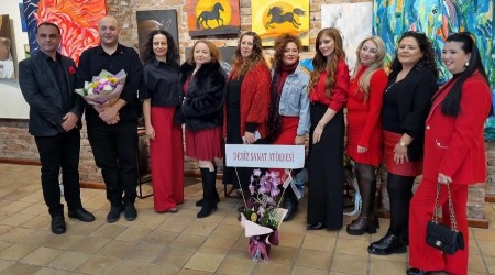 “Az Çoktur” Sergisi Sanatseverlerle Buluştu