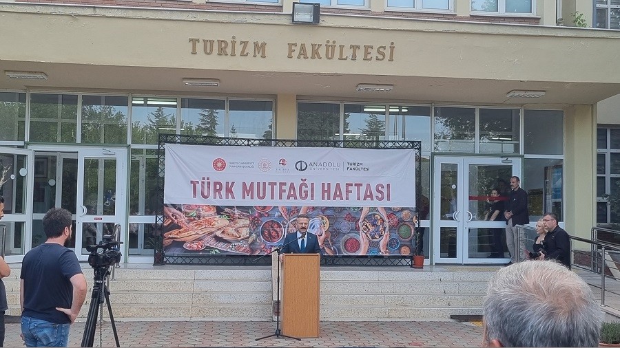 Trk Mutfa Haftas Sayn Vali Hseyin Aksoyun Katlmlaryla Kutland