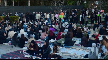 Anadolu niversitesi rencileri HHnn dzenledii iftar programnda bir araya geldi